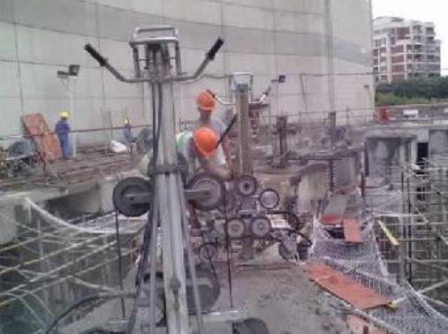 臨時支撐梁切割