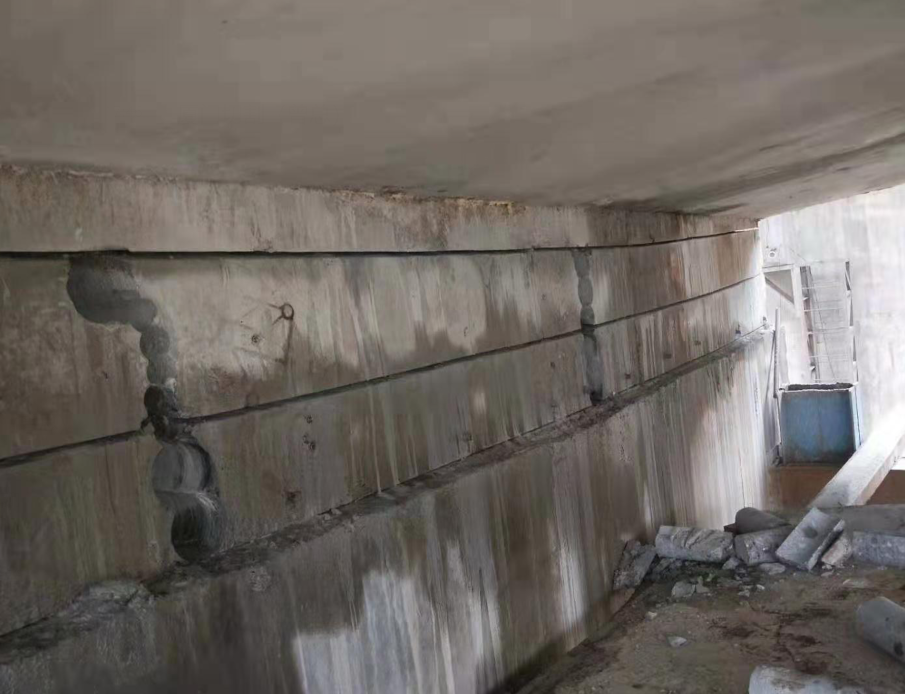 <a href='http://www.uglifan.cn/qiege/2343.aspx' target='_blank'>臨時支座切割</a>